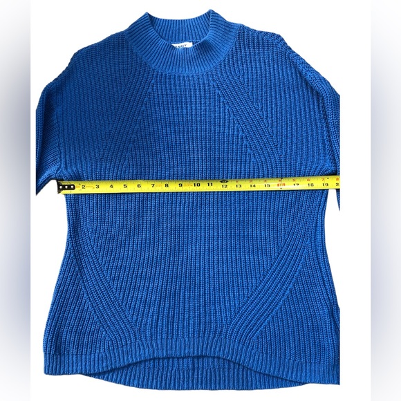 Old Navy Cobolt Blue cotton/acrylic woman’s crew neck sweater size small - Picture 6 of 10